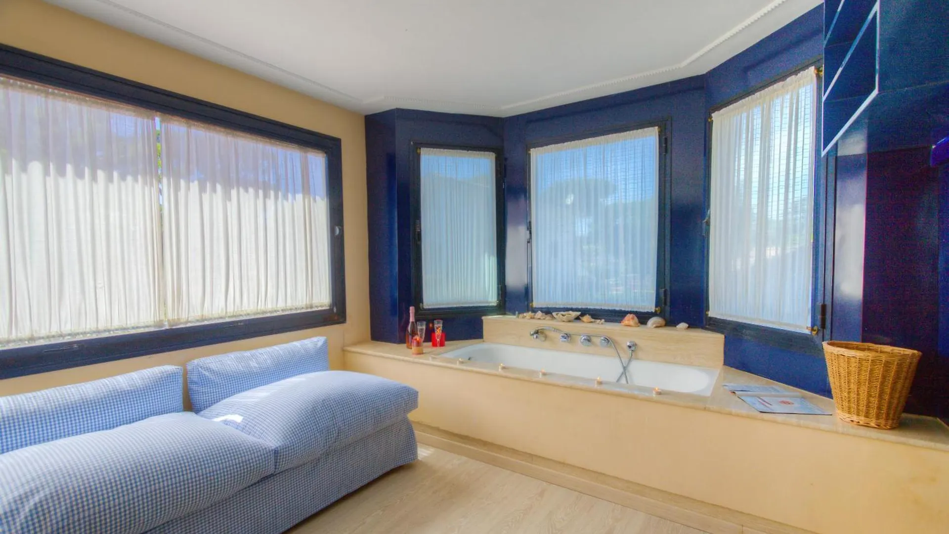 Fregene Luxury Villa - Garden & Pool For 11 Guests Fregenae