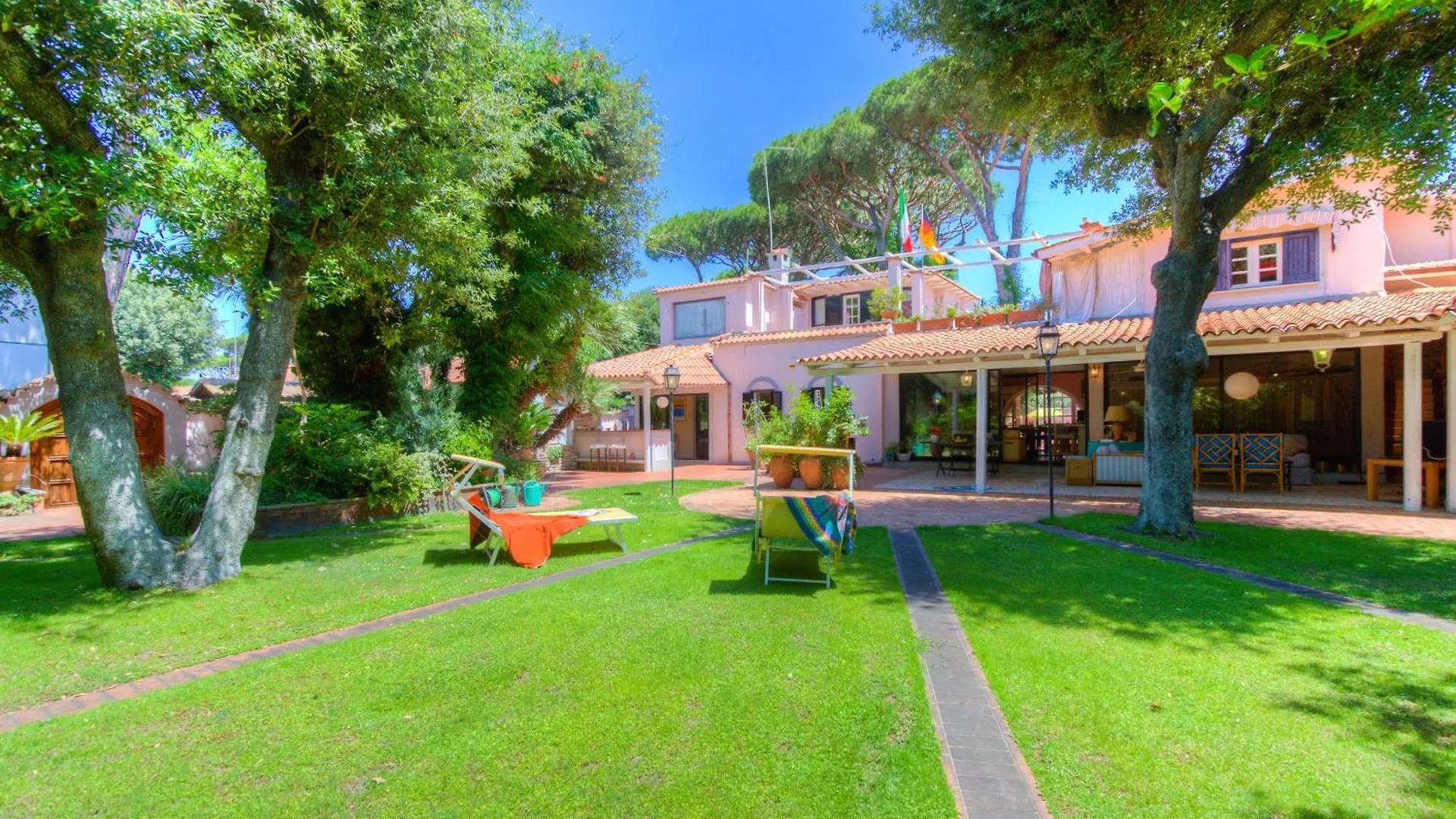 Fregene Luxury Villa - Garden & Pool For 11 Guests Fregenae 0*,  Italy