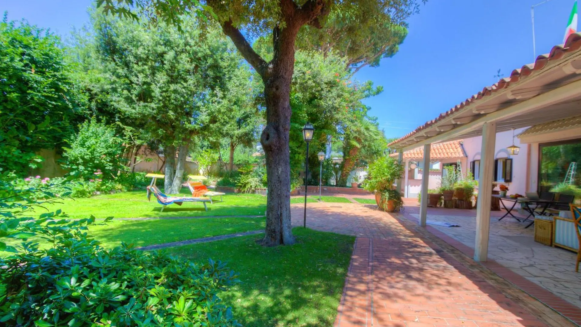 Fregene Luxury Villa - Garden & Pool For 11 Guests Fregenae 0*,  Italy